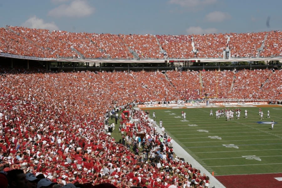 Red River Rivalry is an afternoon game in 2024, Horns take on UTSA at night