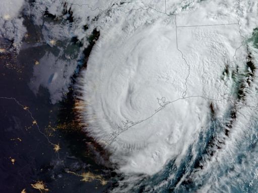 Le Texas frappé par l'ouragan Béryl lundi, avec des inondations majeures à Houston