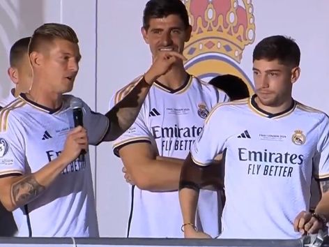 Toni Kroos nombra a Federico Valverde como el heredero de su dorsal '8' en festejos del Real Madrid - MarcaTV