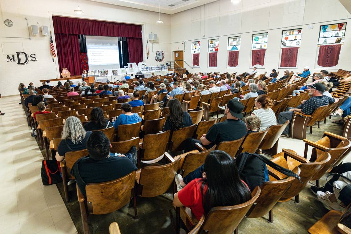 Fort Worth ISD school board avoids school closures after weighing consolidation plans