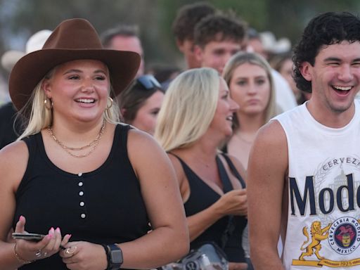 Kenny Chesney brought the good stuff to Phoenix a day after canceling