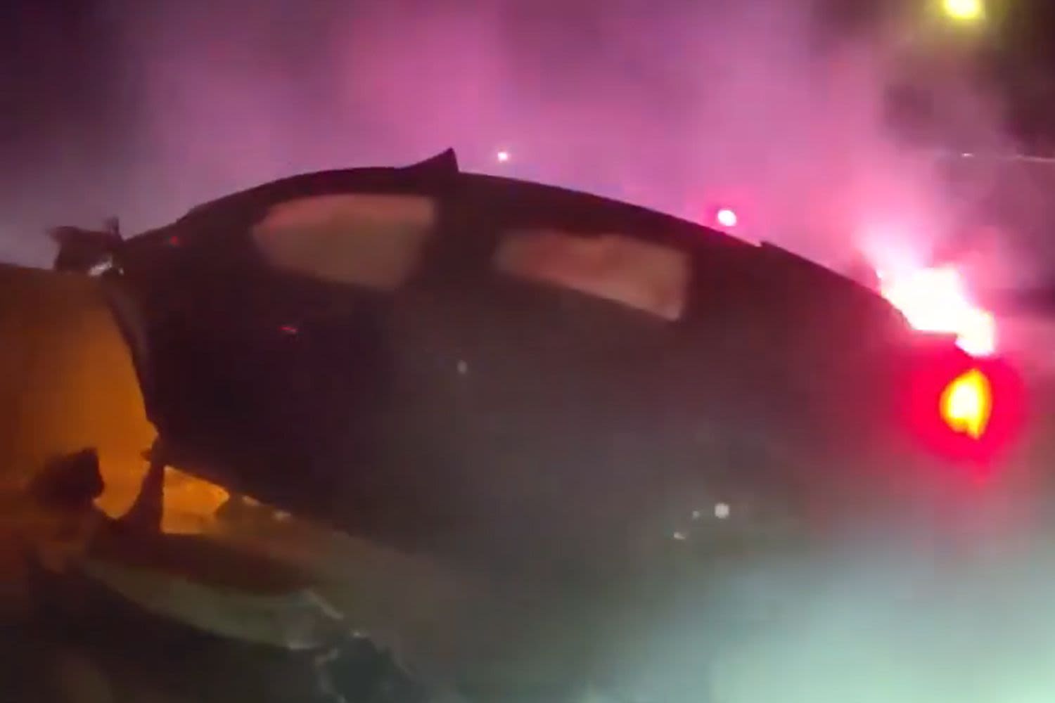 Texas Police Officer Rescues Man from Burning Car: 'I’m Not Going to Let This Guy Die on Me'