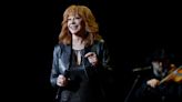 Reba McEntire highlights 'Not That Fancy' book, acoustic performances at Ryman appearance