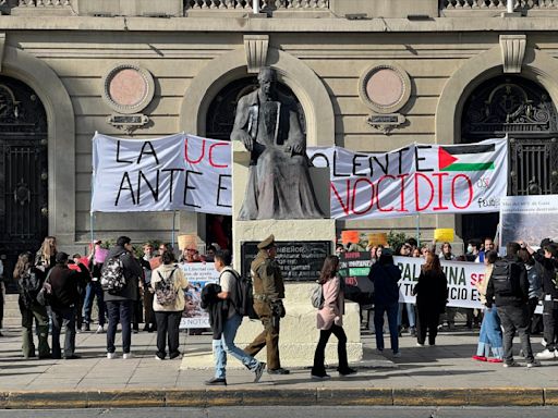 Estudiantes de la Universidad Católica de Chile exigen a su rector terminar relaciones con instituciones de educación superior en Israel