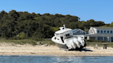 Man facing OUI charge after boat ends up stranded on Martha's Vineyard beach