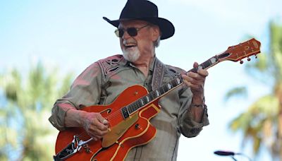 Duane Eddy, twangy guitar hero of early rock, dead at age 86