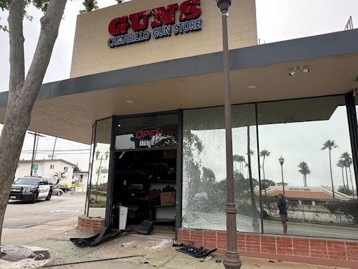 Camarillo gun store robbed after thieves ram stolen Kia to get inside