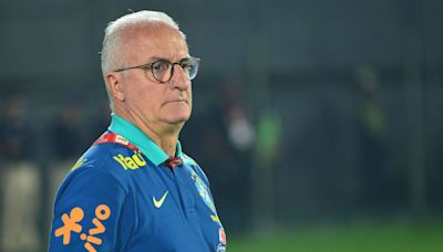 Dorival chama Igor Jesus para jogos contra Chile e Peru pelas Eliminatórias