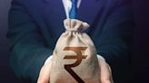 Rupee falls 9 paise to 83.43 against US dollar in early trade | Business Insider India