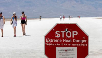 Hundreds of tourists drawn to Death Valley despite life-threatening heatwave
