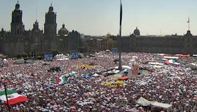 Marcha Marea Rosa CDMX 2024. ¿Cuántas personas caben en el Zócalo? - Revista Merca2.0 |