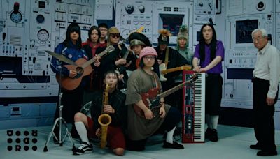 韓國人氣樂隊 HYUKOH、落日飛車聯乘單曲《Young Man》MV 正式登場