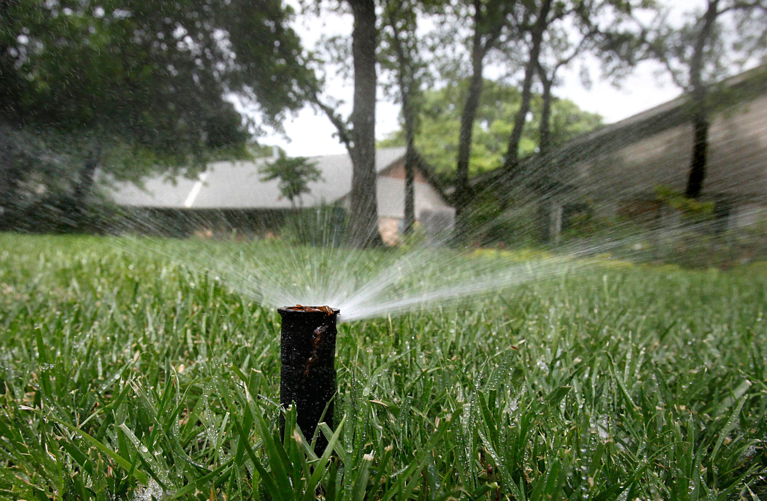 Watering your lawn? OKC city ordinance limits which days residents can use sprinklers