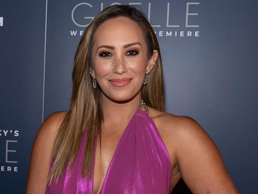 Cheryl Burke offers advice to celebrities looking to join 'DWTS': "Be single"