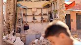 Supervivientes del mortal terremoto de Marruecos piden ayuda, muertos superan los 2.100