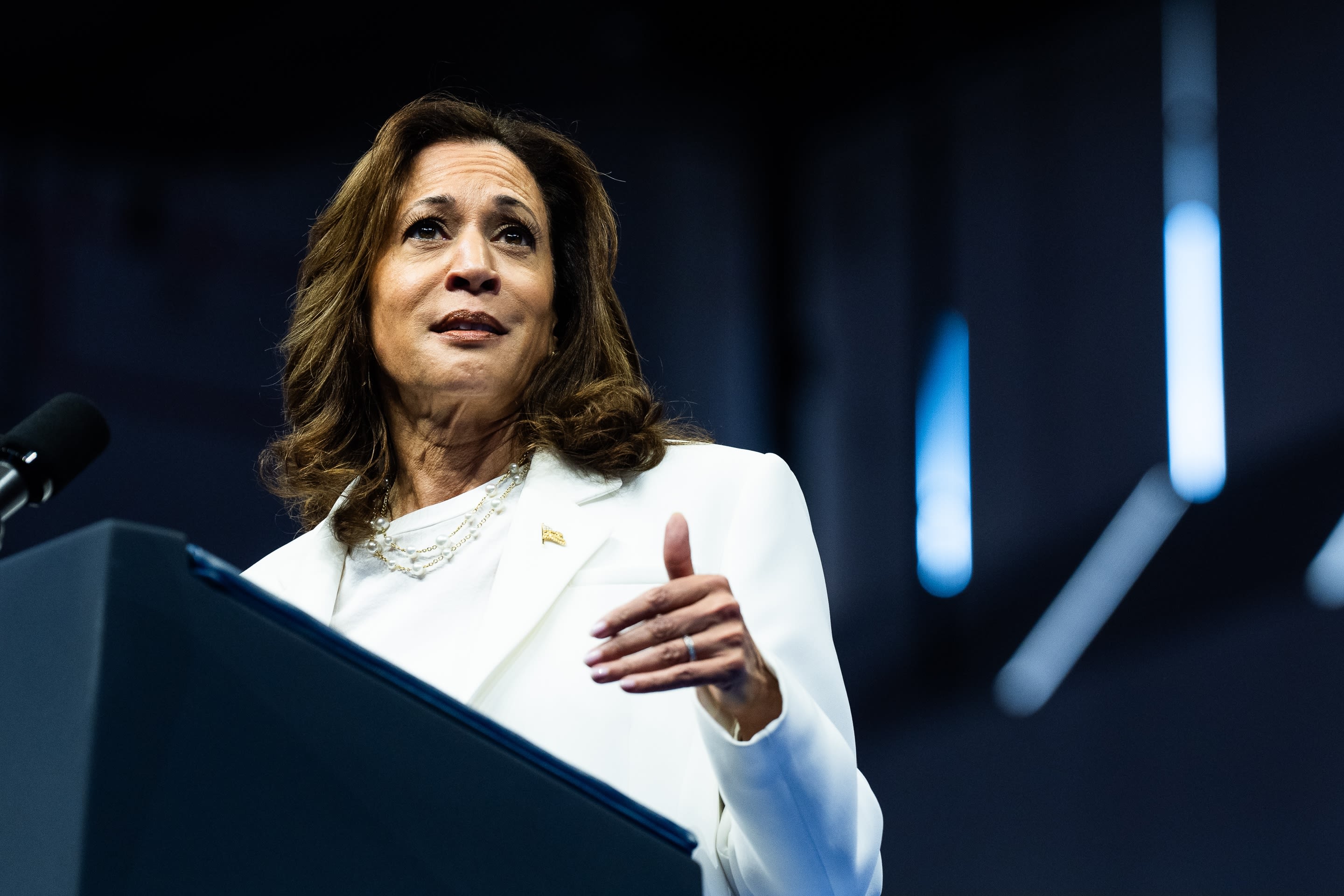 Analysis | Why Harris isn’t talking about her historic candidacy