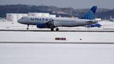 Snow and Ice Cancel Hundreds of Flights Across U.S.