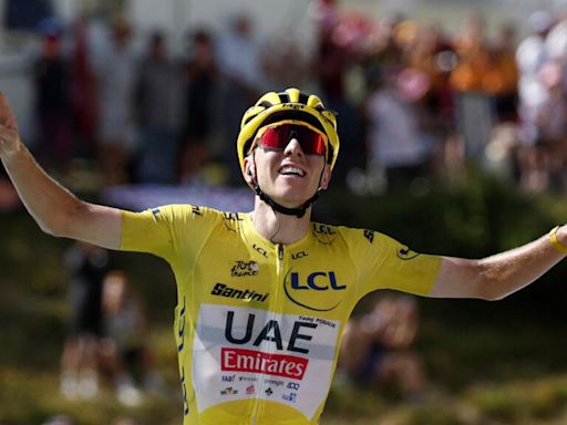 Tour de France : Tadej Pogacar remporte la 15e étape et assomme le classement général