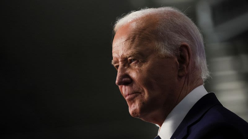 Swing-state Senate Democrats are touting Biden’s record – without mentioning him | CNN Politics