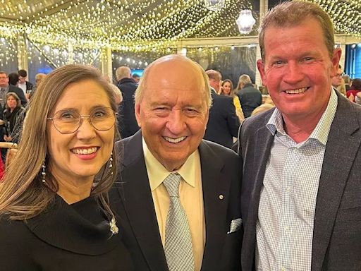 Alan Jones makes rare public appearance