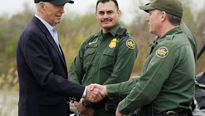 Biden prepara una orden ejecutiva para contener la migración indocumentada y espera los comicios en Mexico para definir su alcance