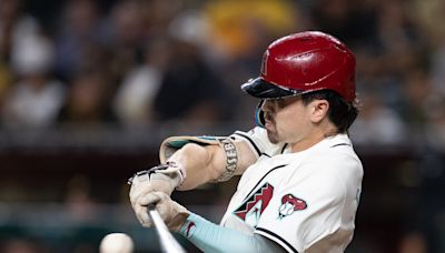 Deadspin | D-backs face Pirates playing up to expectation