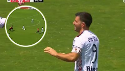 Impresionante golazo de Bernardo Cuesta de larga distancia en el primer minuto de Melgar vs Unión Comercio por Liga 1