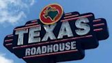 Here’s who gets to dine at new Lake Worth Texas Roadhouse as it rehearses menu, service