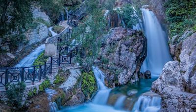 Las Fuentes del Algar: las impresionantes piscinas de Alicante que cuentan con cascadas, pasarelas y rutas de senderismo