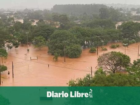 Al menos 8 muertos y 21 desaparecidos por las lluvias en el sur de Brasil