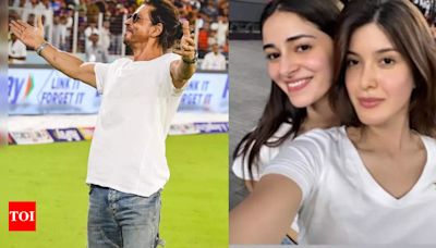 Shah Rukh Khan, Suhana Khan, AbRam, Ananya Panday and Shanaya Kapoor celebrate KKR's entry to its fourth IPL final | Hindi Movie News - Times of India