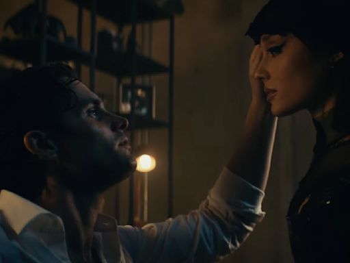 The Boy Is Indeed Penn Badgley in Ariana Grande’s Cat-Filled ‘The Boy Is Mine’ Video