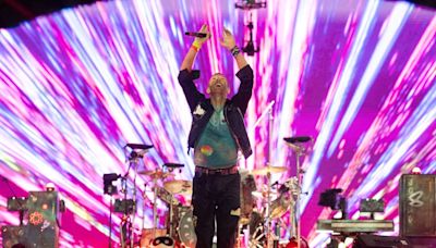 Glastonbury: Coldplay Go Pyro; Crowe, Cruise And McQuarrie “Dad- Rave”