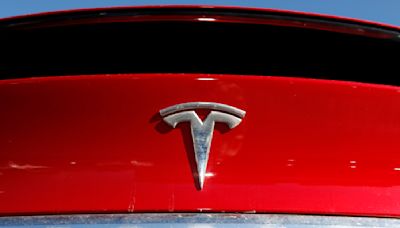 Tesla recalling more than 1.8M vehicles due to hood issue