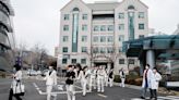 Frustrated South Koreans Blame President in Standoff With Doctors