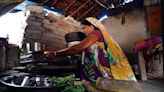 Dirty cooking fuels threaten infants in India, says U.S. study