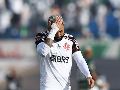 Gabigol com camisa do Corinthians revolta torcedores do Flamengo: 'Suma'