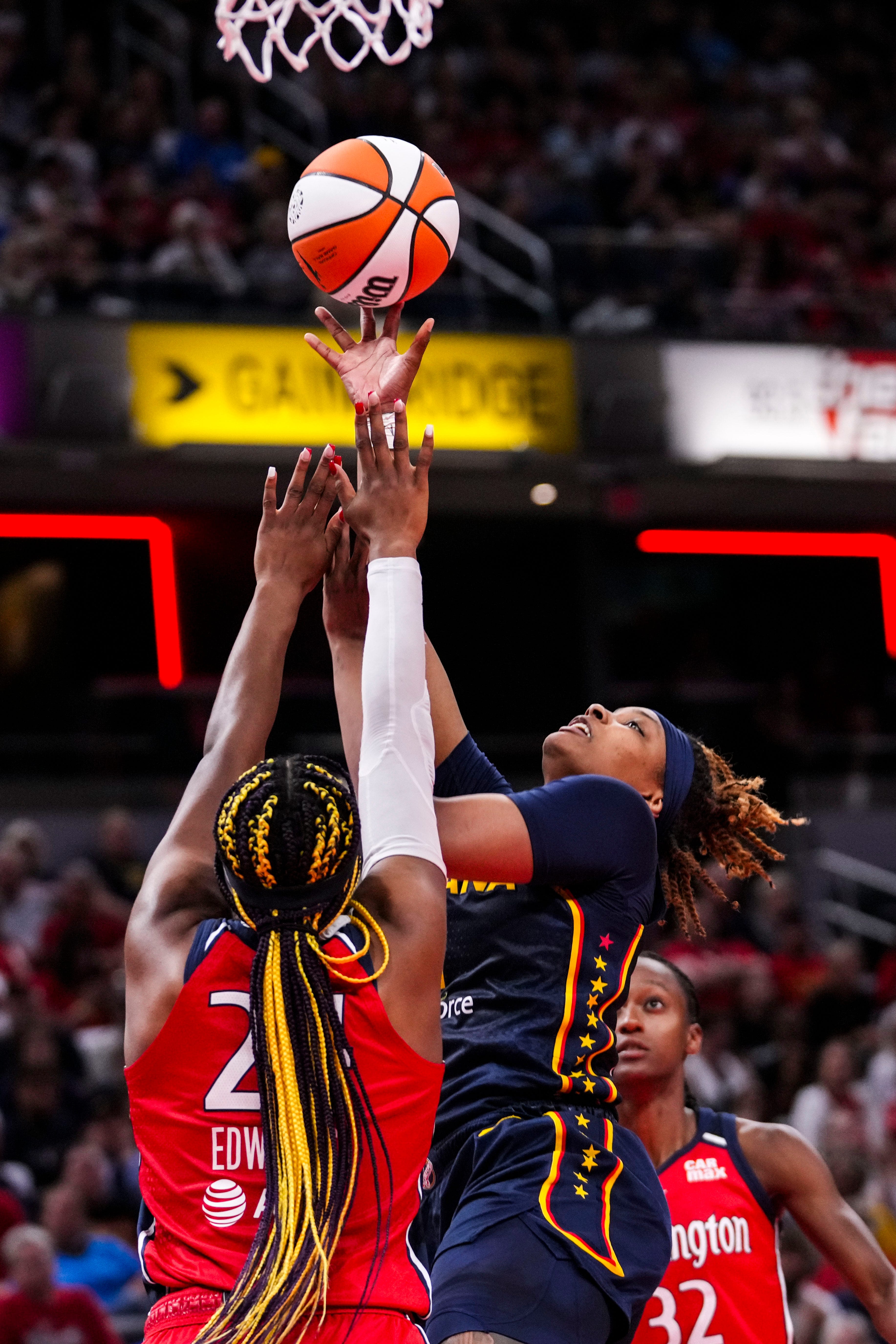 NaLyssa Smith came off bench in Fever loss to Mystics because of a 'team matter'