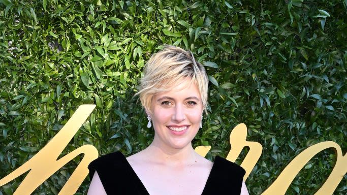 Greta Gerwig’s Plunging Dress Has the Most High-Waisted Skirt