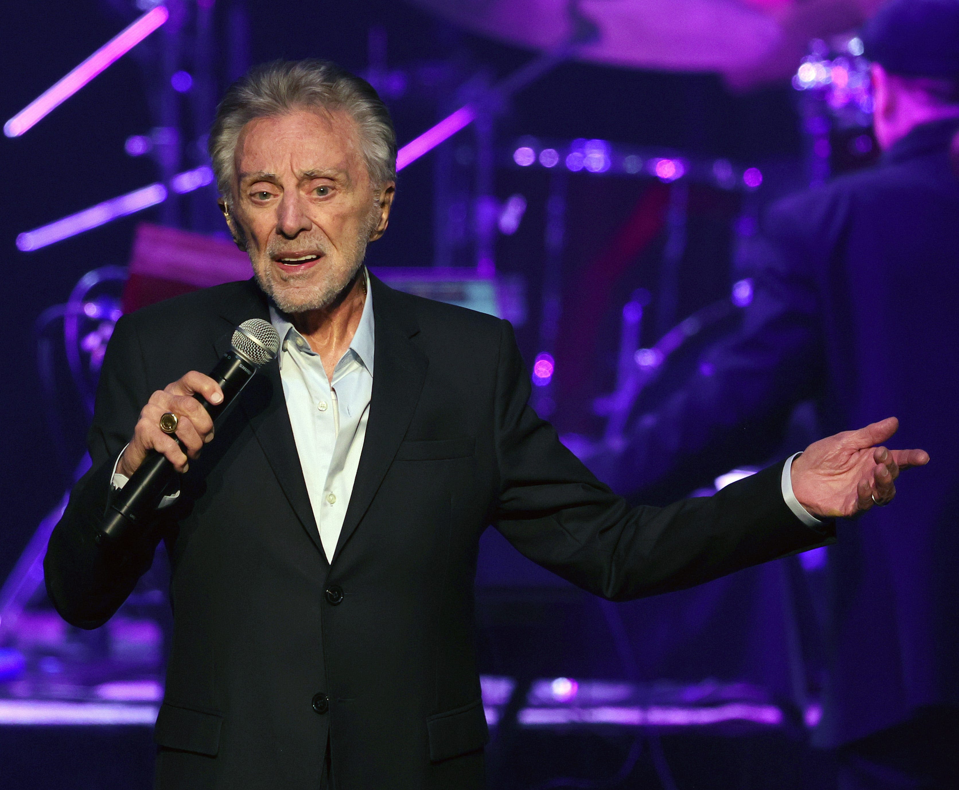 Frankie Valli charms 7,000 with wit, classic Four Seasons hits at Atlantic City show