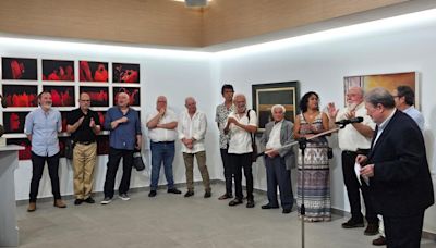 La sala El Triunfo acoge hasta el 21 de julio la exposición 'Cinco escultores y trece pintores de Fernán Núñez'