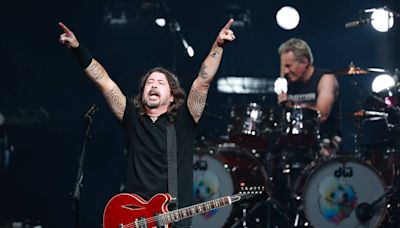 Review: Can 2 hours and 49 minutes feel too short? If it’s a Foo Fighters concert, yes.