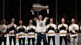Bruins honor 2011 Stanley Cup team with duck boat in special ceremony