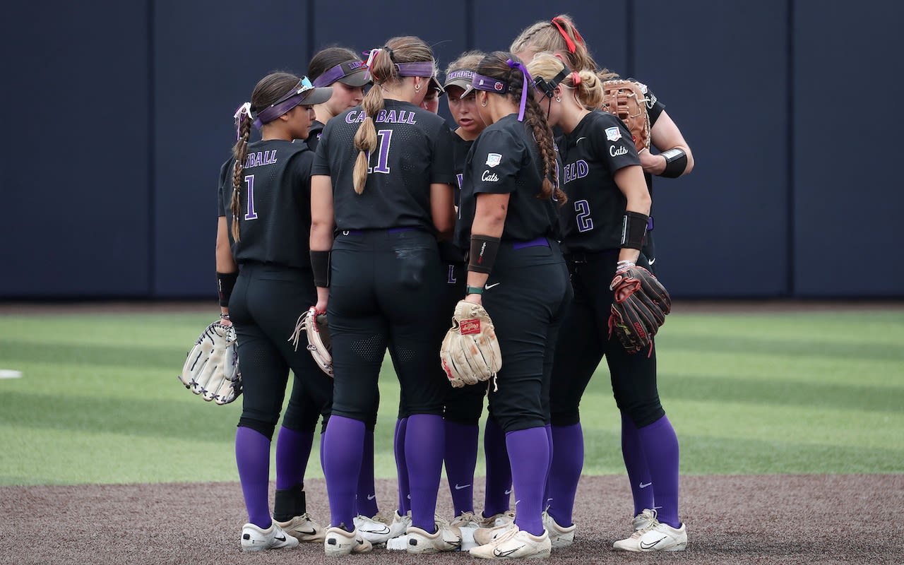 Linfield’s season ends with losses to Belhaven in Division III softball semifinals