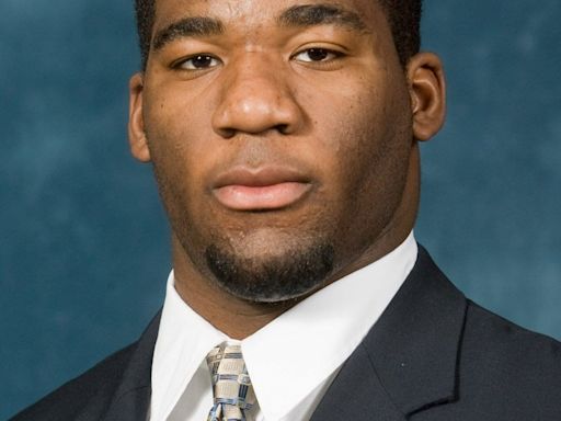 Obi Ezeh, a former Michigan football and GR Catholic Central standout LB, dies at 36