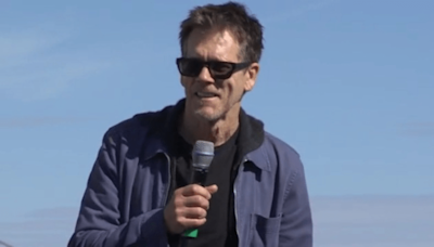 Kevin Bacon shows up at Utah high school where ‘Footloose’ was filmed on movie’s 40th anniversary