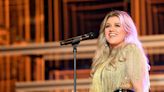 Kelly Clarkson Takes ‘Kellyoke’ on the Road as She Searches for the ‘Greatest Voices’ in America