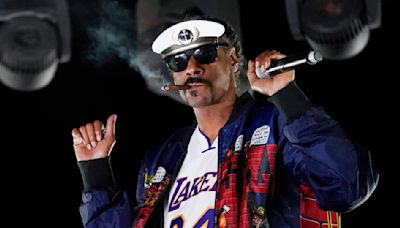 Snoop Dogg to sponsor Arizona Bowl with Gin & Juice brand