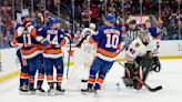 Varlamov makes 21 saves as Islanders blank Blackhawks 3-0