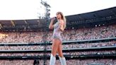 Taylor Swift “Starstruck” By Record-Breaking Melbourne Crowd; Announces New Song